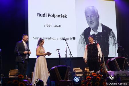 Ansambel bratov Poljanšek že 50 let navdihuje in zabava z nepozabnimi melodijami (52)